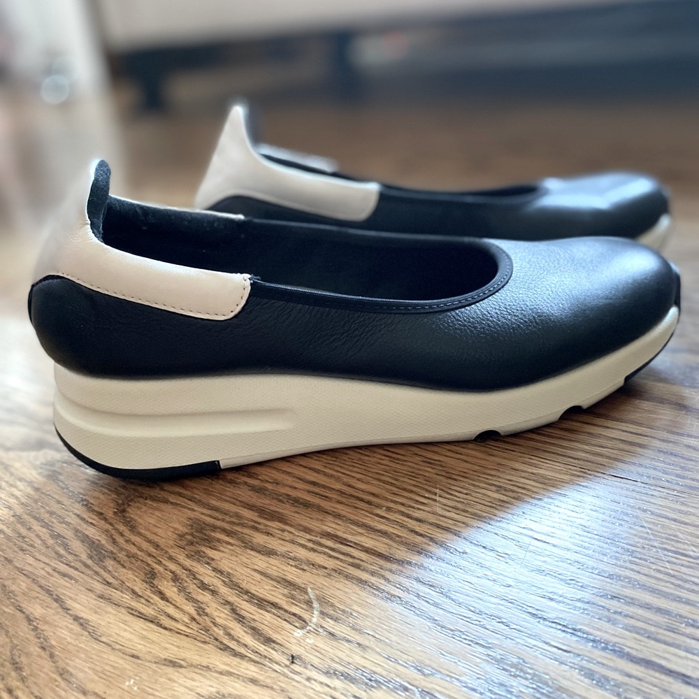 EUC Saydo Billions Volvo - Wedged Leather Slip-ons Women’s US SIZE 11M // EUR 42